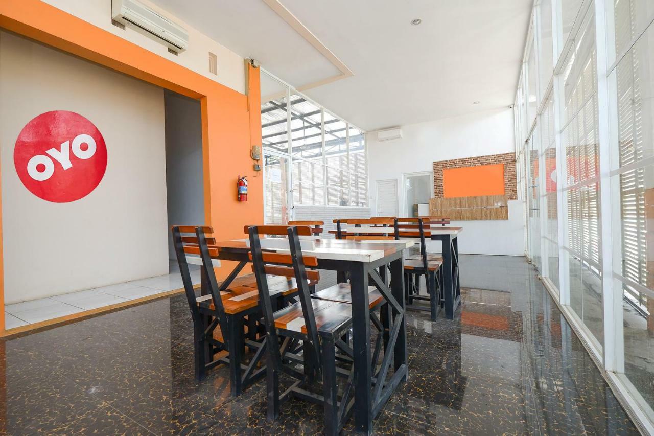Unta Residence Семаранг Екстериор снимка
